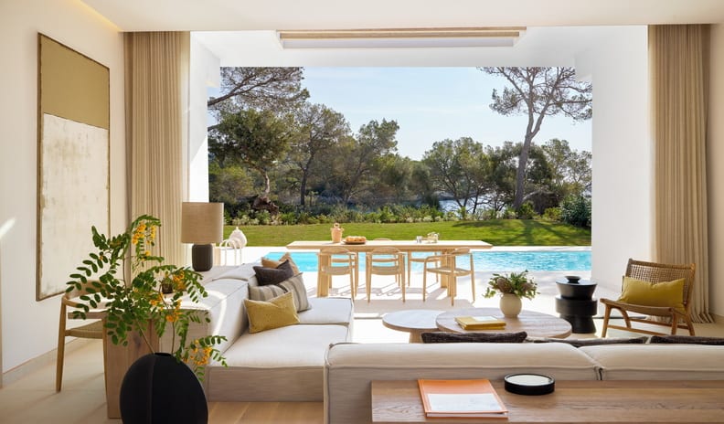 Deluxe Three Bedroom Residence Private Pool Front Coastal View